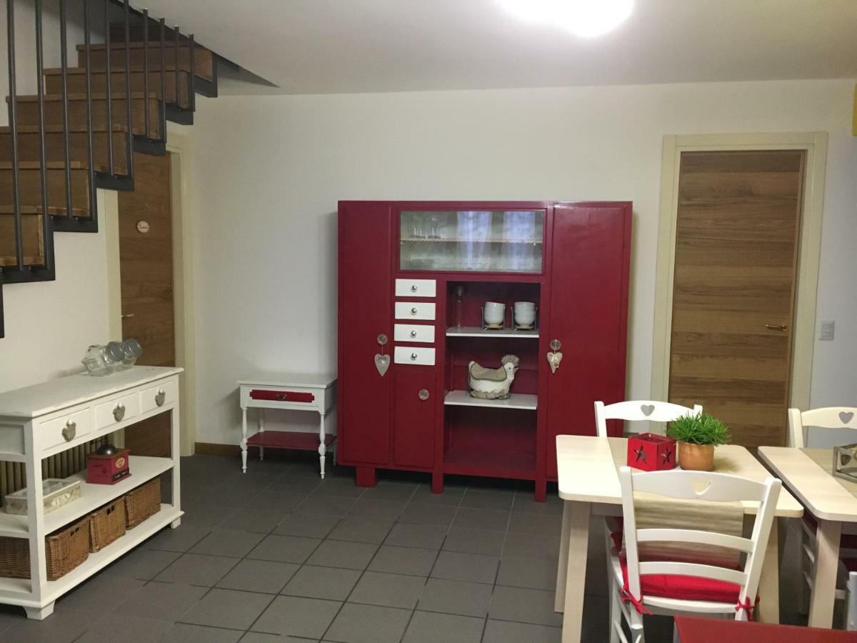 Elleboro Acomodação com café da manhã Carugo Exterior foto